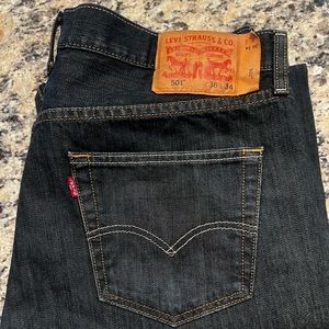 Levi’s 501 button fly dark wash 36x34
